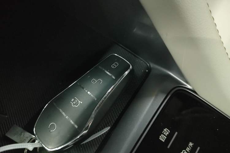 Used BYD Song PLUS New Energy 2024 Honor Edition EV 520km Luxury Model Vehicle Key
