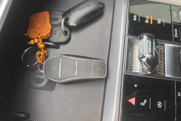 Used BYD Song PLUS New Energy 2024 HONOR Edition DM-i 150km Flagship PLUS Vehicle Key