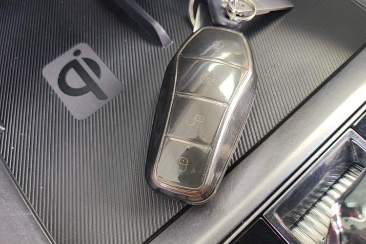 Used BYD Song PLUS New Energy 2024 Honor Edition EV 520km Premium Model Vehicle Key