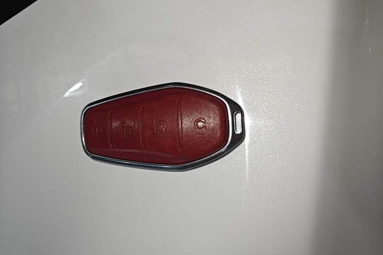 Used BYD Song PLUS New Energy 2024 HONOR Edition DM-i 110km Flagship Model Vehicle Key