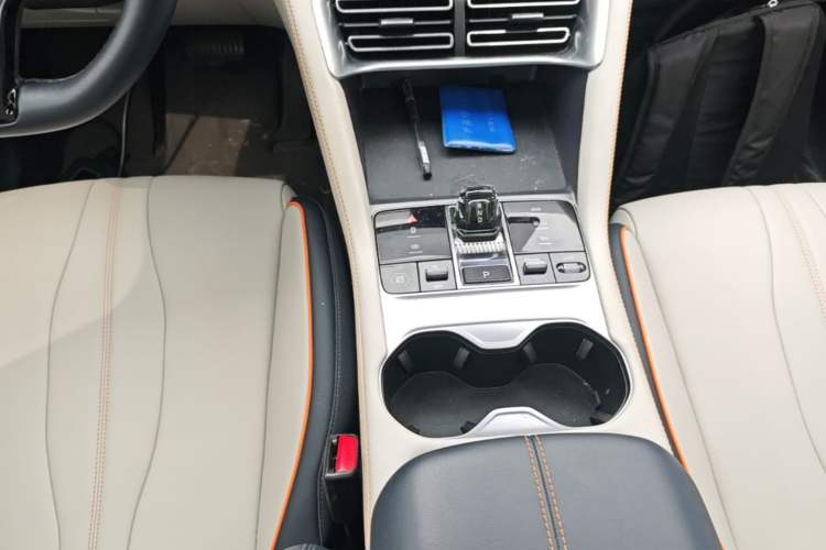 Used BYD Song PLUS New Energy 2024 HONOR Edition DM-i 110km Flagship Model Gear Lever