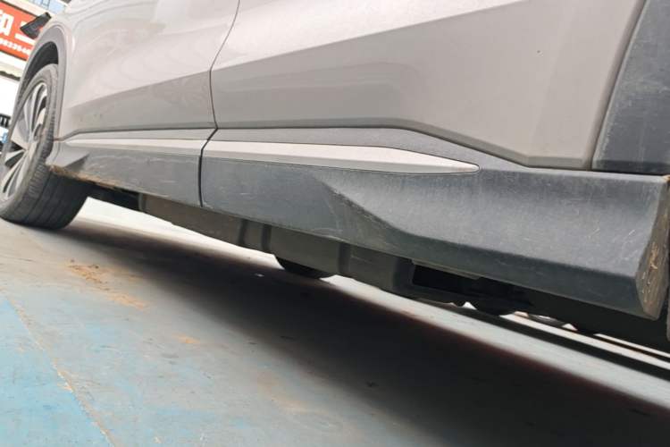 Used BYD Song PLUS New Energy 2024 HONOR Edition DM-i 110km Flagship Model Left Side Sill