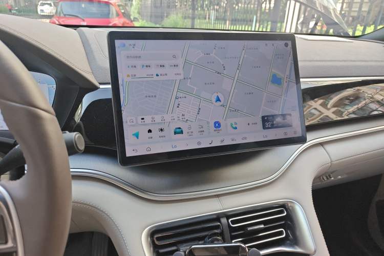 Used BYD Song PLUS New Energy 2025 DM-i 112KM Prestige Model Audio And AC Panel