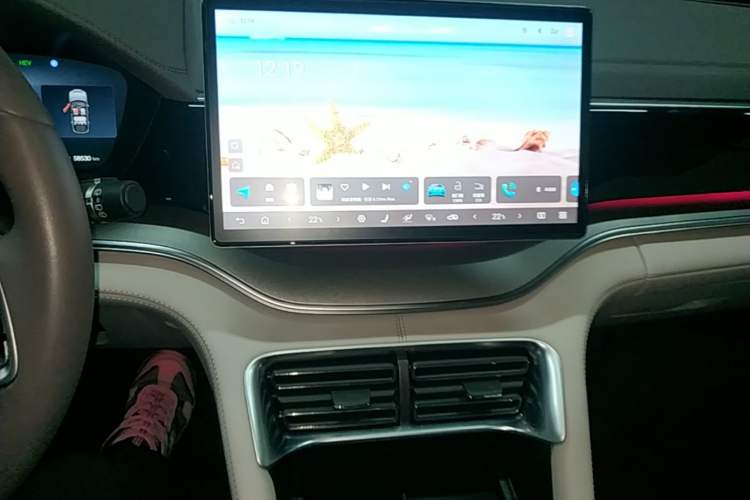 Used BYD Song PLUS New Energy 2025 DM-i 112KM Prestige Model Audio And AC Panel