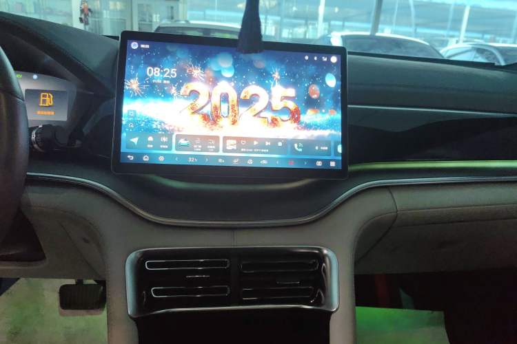 Used BYD Song PLUS New Energy 2025 DM-i 112KM Prestige Model Audio And AC Panel
