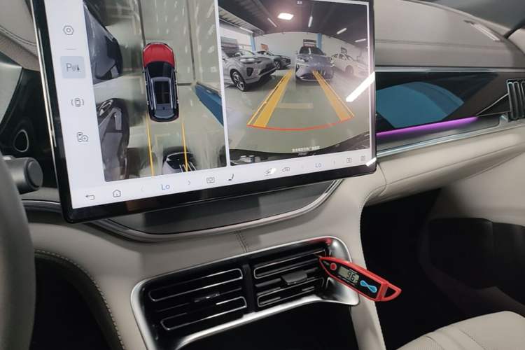 Used BYD Song PLUS New Energy 2025 DM-i Smart Drive 112KM Prestige Model Audio And AC Panel