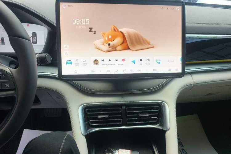 Used BYD Song PLUS New Energy 2025 DM-i Smart Drive 112KM Prestige Model Audio And AC Panel