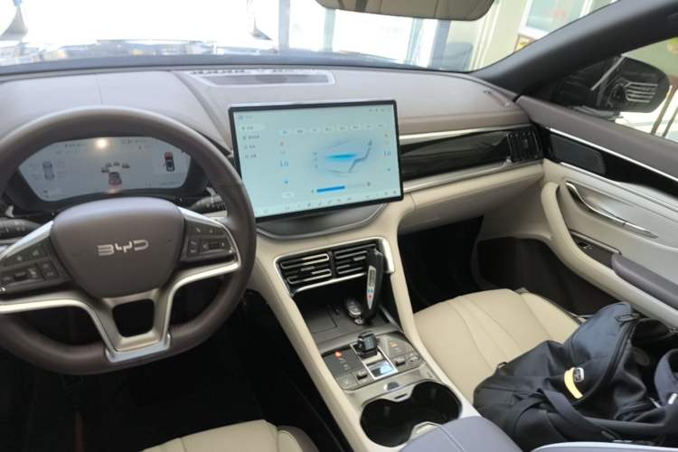 Used BYD Song PLUS New Energy 2025 DM-i Intelligent Driving 160KM Flagship Model Audio And AC Panel