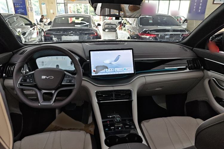Used BYD Song PLUS New Energy 2025 DM-i 112KM Prestige Model Center Console
