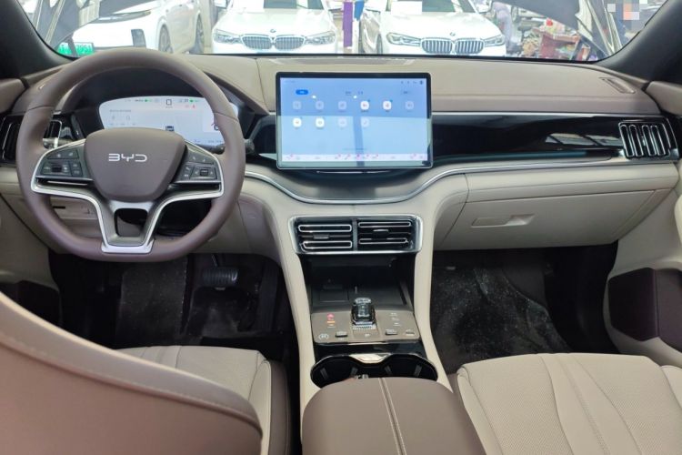 Used BYD Song PLUS New Energy 2025 DM-i 112KM Prestige Model Center Console
