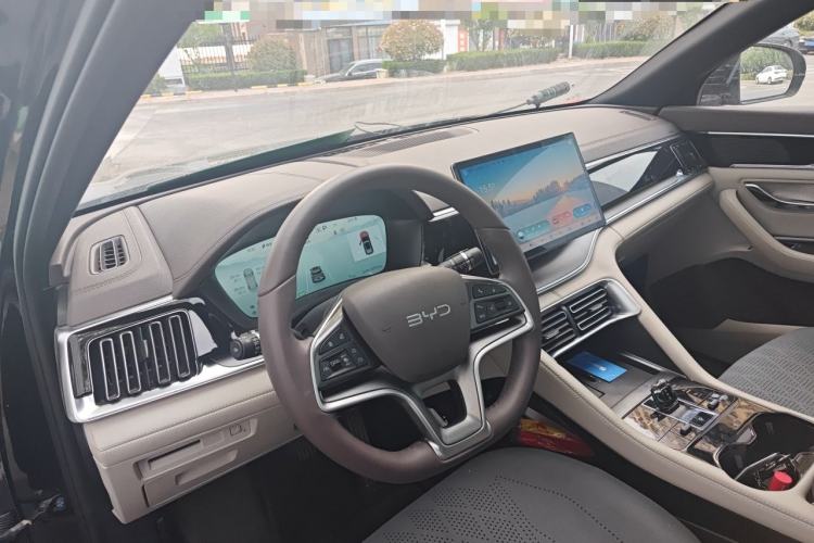 Used BYD Song PLUS New Energy 2025 DM-i 112KM Prestige Model Center Console