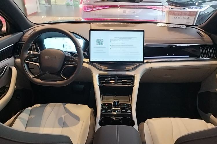 Used BYD Song PLUS New Energy 2025 DM-i Intelligent Driving 160KM Flagship Model Center Console