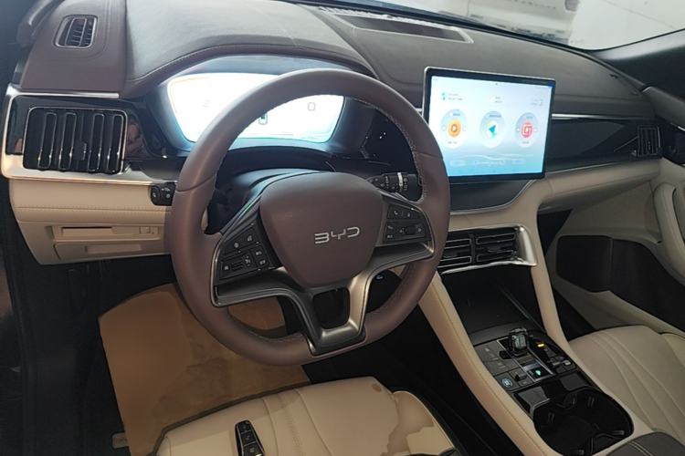 Used BYD Song PLUS New Energy 2025 DM-i 75KM Luxury Model Center Console