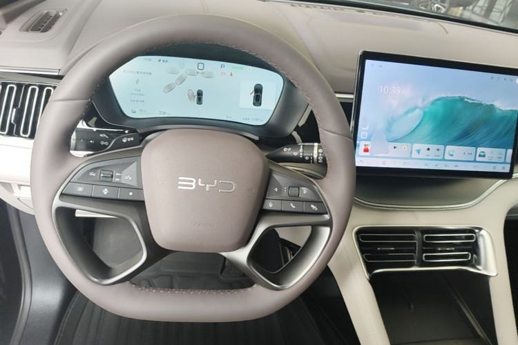 Used BYD Song PLUS New Energy 2025 EV 520km Luxury Version Center Console