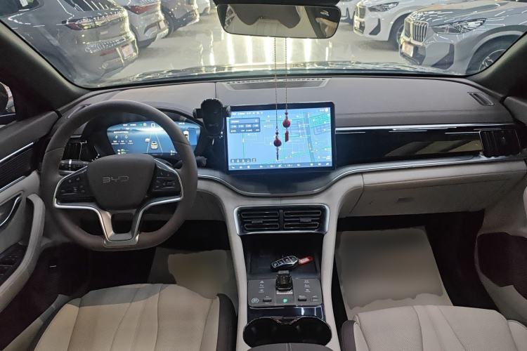 Used BYD Song PLUS New Energy 2025 DM-i 112KM Prestige Model Center Console