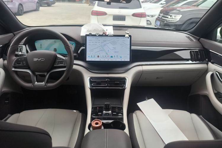 Used BYD Song PLUS New Energy 2025 DM-i 112KM Prestige Model Center Console