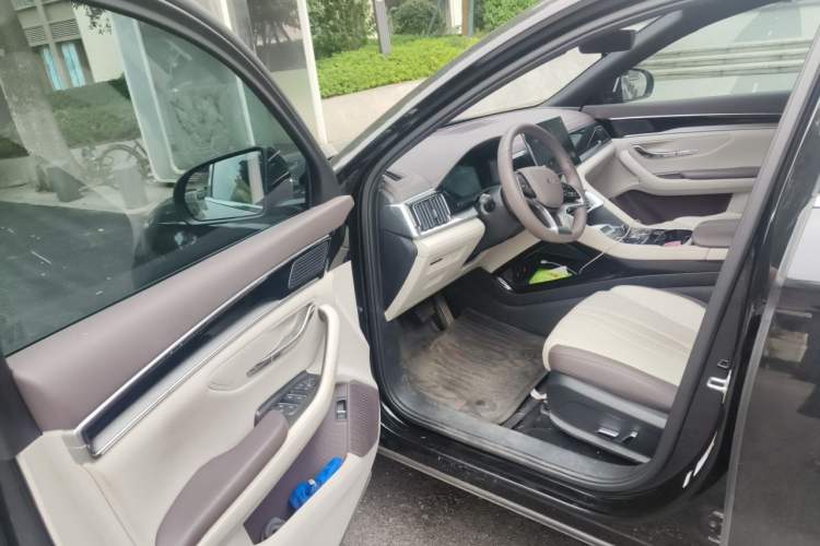 Used BYD Song PLUS New Energy 2025 DM-i Smart Drive 112KM Prestige Model Driver Seat