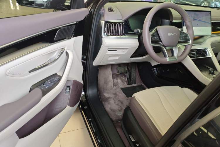 Used BYD Song PLUS New Energy 2025 DM-i 112KM Prestige Model Driver Seat