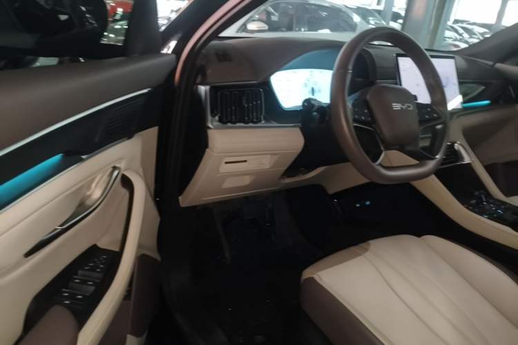 Used BYD Song PLUS New Energy 2025 DM-i Intelligent Driving 112KM Prestige Model Driver Seat