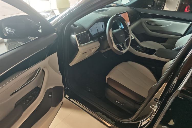 Used BYD Song PLUS New Energy 2025 DM-i 112KM Prestige Model Driver Seat