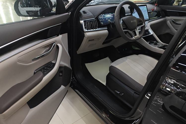Used BYD Song PLUS New Energy 2025 DM-i 112KM Prestige Model Driver Seat