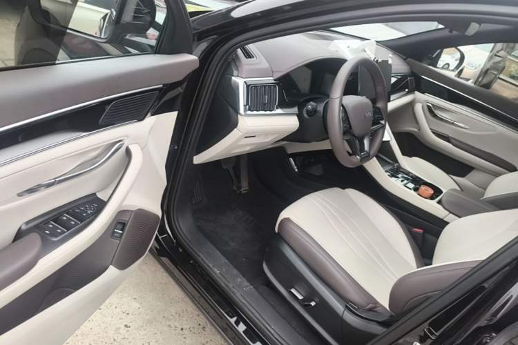 Used BYD Song PLUS New Energy 2025 DM-i 112KM Prestige Model Driver Seat