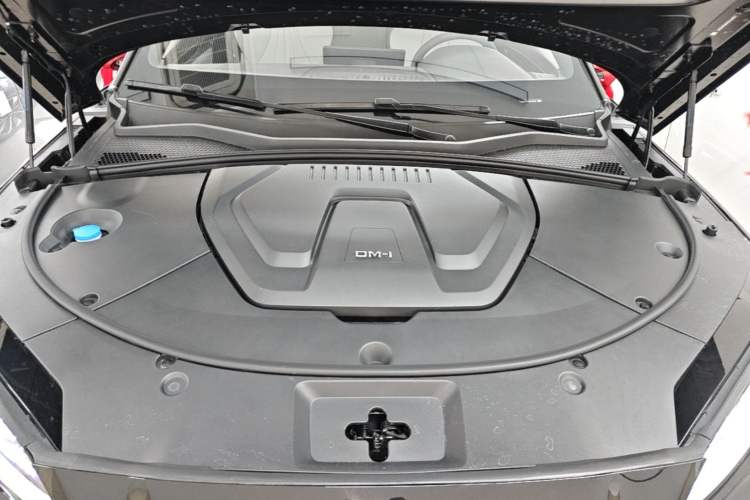 Used BYD Song PLUS New Energy 2025 DM-i 112KM Prestige Model Engine Bay