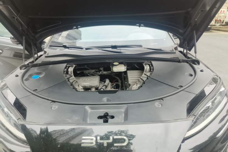 Used BYD Song PLUS New Energy 2025 DM-i Smart Drive 112KM Prestige Model Engine Bay