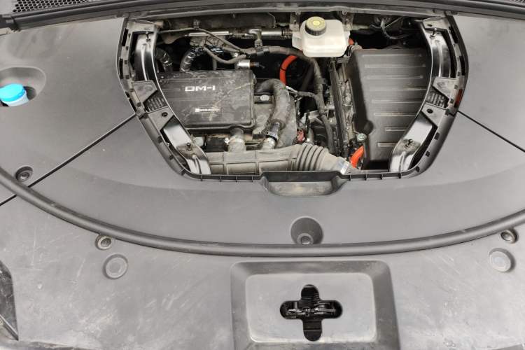 Used BYD Song PLUS New Energy 2025 DM-i 112KM Prestige Model Engine Bay