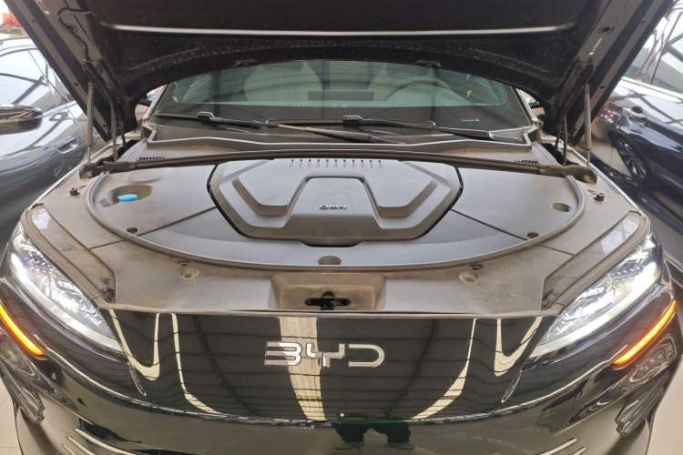 Used BYD Song PLUS New Energy 2025 DM-i 112KM Prestige Model Engine Bay
