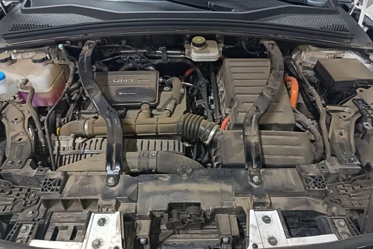 Used BYD Song PLUS New Energy 2025 DM-i 112KM Prestige Model Engine Bay