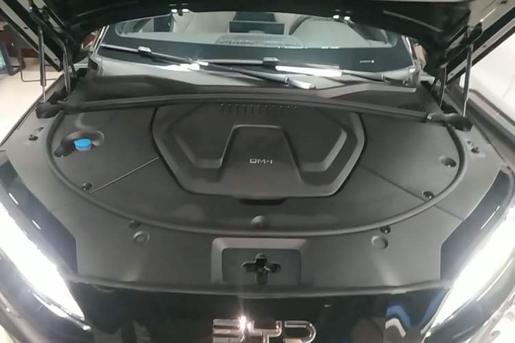 Used BYD Song PLUS New Energy 2025 DM-i 112KM Prestige Model Engine Bay