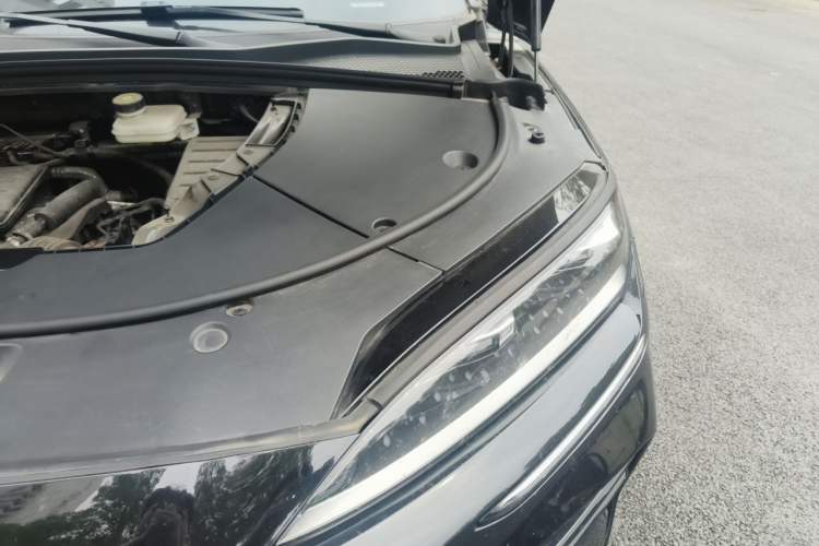 Used BYD Song PLUS New Energy 2025 DM-i Smart Drive 112KM Prestige Model Engine Bay Left