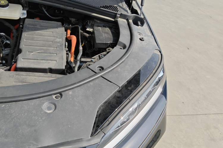 Used BYD Song PLUS New Energy 2025 DM-i Intelligent Driving 112KM Prestige Model Engine Bay Left