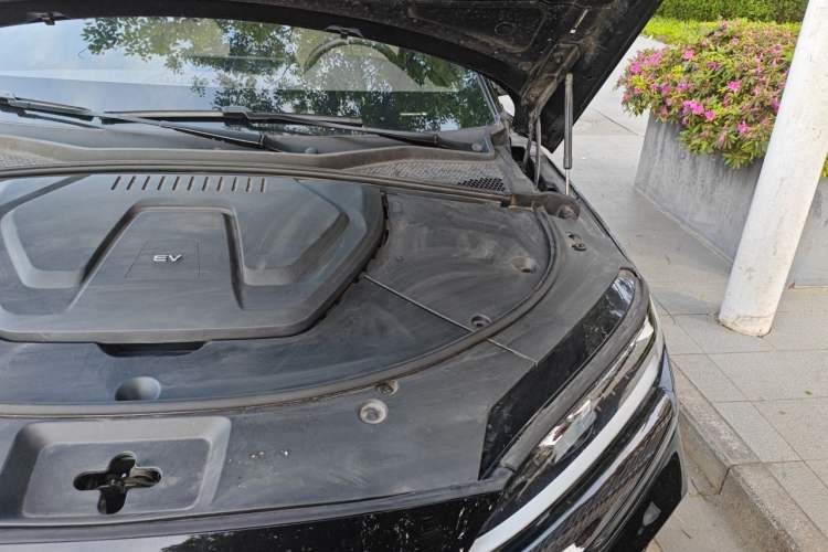 Used BYD Song PLUS New Energy 2025 EV 520km Luxury Version Engine Bay Left