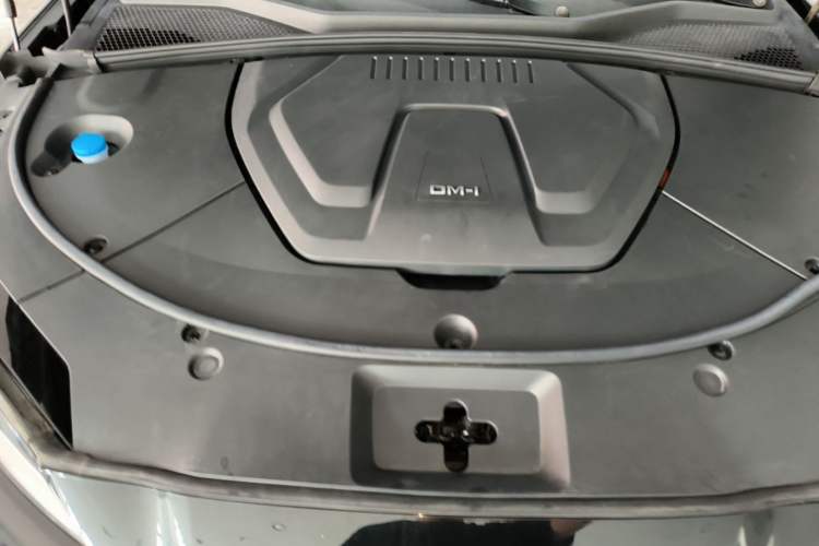 Used BYD Song PLUS New Energy 2025 DM-i 112KM Prestige Model Engine Bay