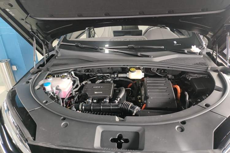Used BYD Song PLUS New Energy 2025 DM-i Smart Drive 112KM Prestige Model Engine Bay