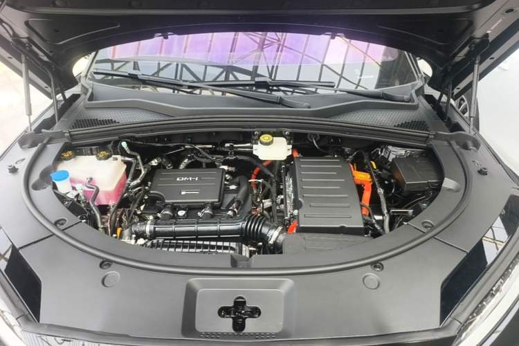 Used BYD Song PLUS New Energy 2025 DM-i Smart Drive 112KM Prestige Model Engine Bay
