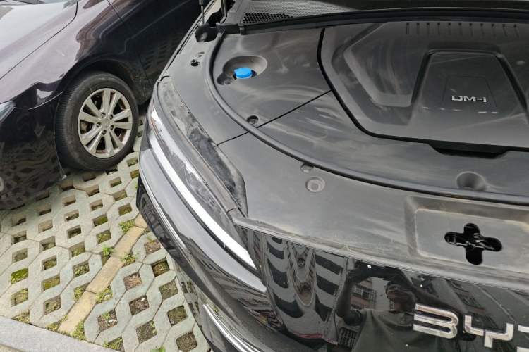 Used BYD Song PLUS New Energy 2025 DM-i 112KM Prestige Model Engine Bay Right