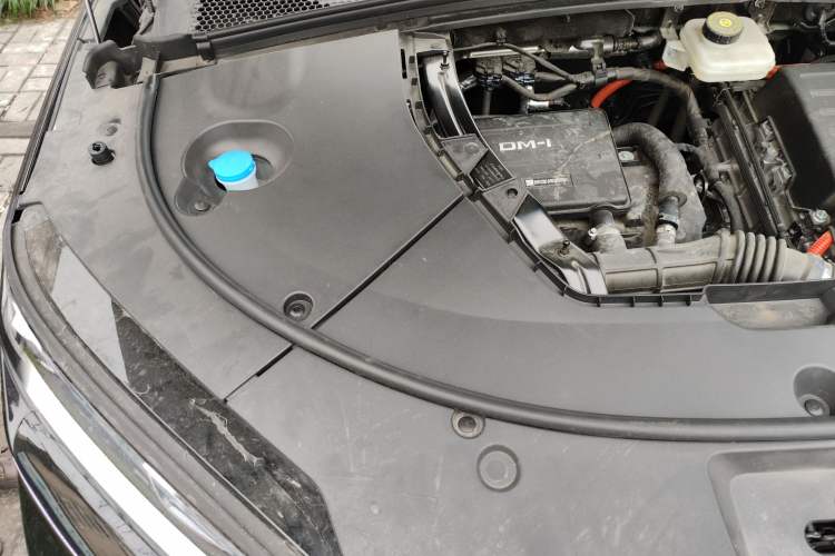 Used BYD Song PLUS New Energy 2025 DM-i 112KM Prestige Model Engine Bay Right