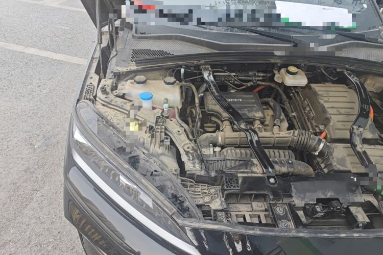 Used BYD Song PLUS New Energy 2025 DM-i 112KM Prestige Model Engine Bay Right