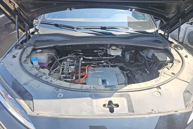 Used BYD Song PLUS New Energy 2025 EV Smart Drive Edition 605km Flagship Model Engine Bay
