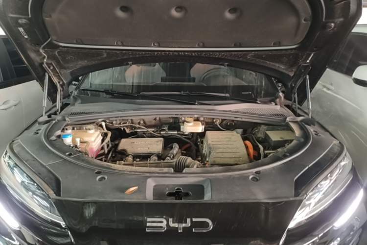 Used BYD Song PLUS New Energy 2025 DM-i Intelligent Driving 112KM Prestige Model Engine Bay