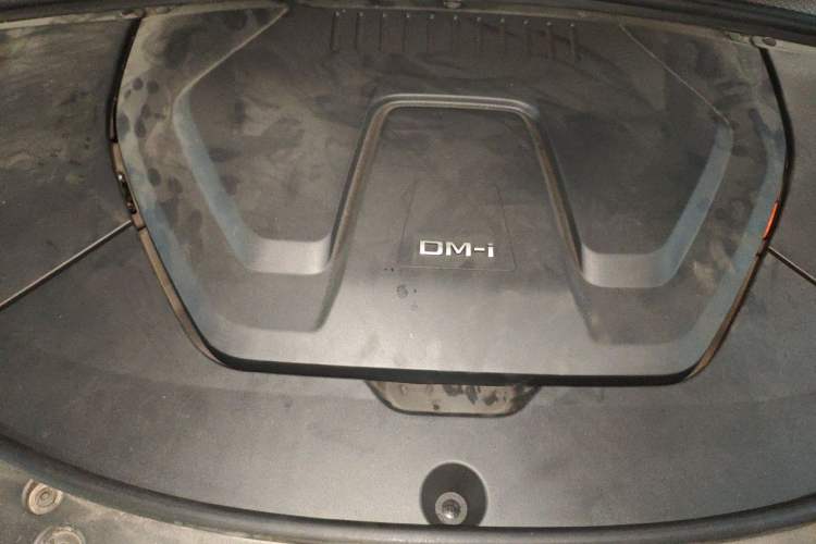 Used BYD Song PLUS New Energy 2025 DM-i 112KM Prestige Model Engine Bay