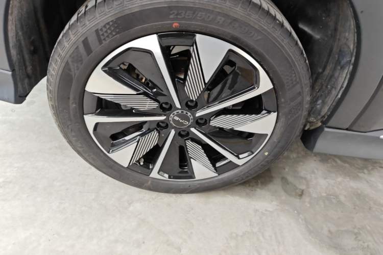 Used BYD Song PLUS New Energy 2025 DM-i 75KM Luxury Model Exterior 2