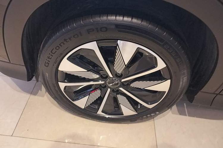 Used BYD Song PLUS New Energy 2025 DM-i Intelligent Driving 160KM Flagship Model Exterior 4