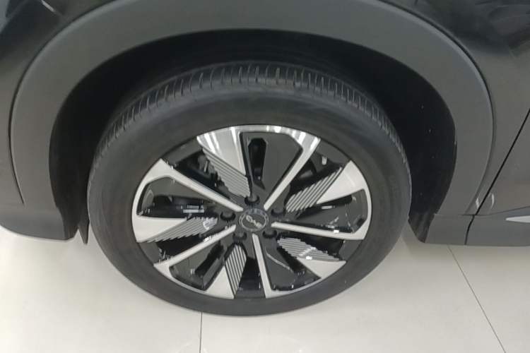 Used BYD Song PLUS New Energy 2025 EV Smart Drive Edition 605km Flagship Model Exterior 4