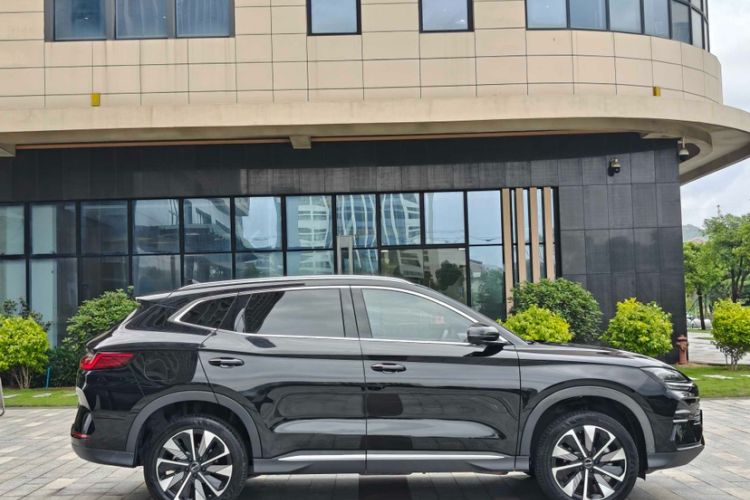Used BYD Song PLUS New Energy 2025 DM-i 75KM Luxury Model Exterior 4