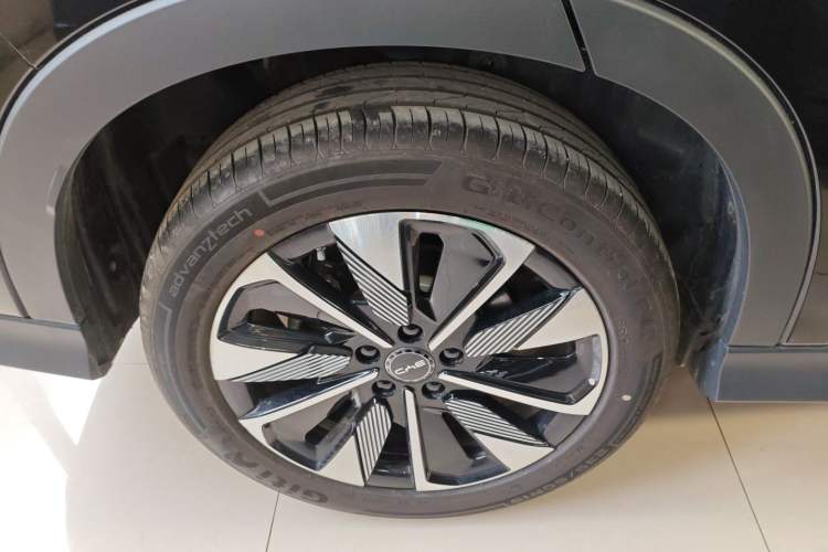 Used BYD Song PLUS New Energy 2025 DM-i 112KM Prestige Model Exterior 5