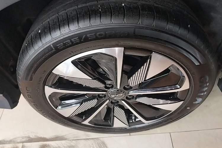 Used BYD Song PLUS New Energy 2025 DM-i Intelligent Driving 160KM Flagship Model Exterior 5